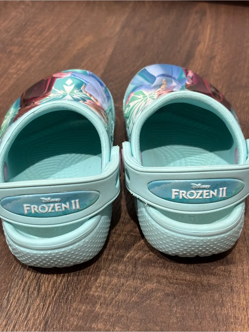 Disney Frozen II Crocs 6 Toddler Girls Elsa Anna Light Blue
